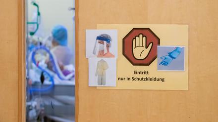 Krankenhäuser nehmen immer mehr Corona-Patienten auf. 