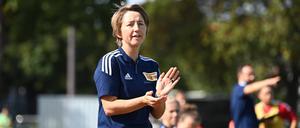 Ailien Poese war lange selbst als Spielerin bei Union aktiv und trainiert heute die ersten Frauen.