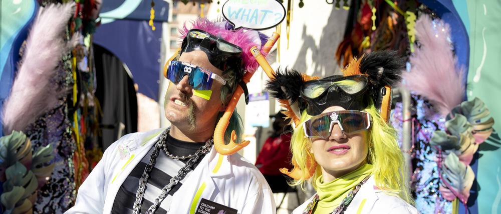 220314 -- AUSTIN, March 14, 2022 -- People dressed in costumes are seen during the Creative Industries Expo at South by Southwest SXSW Conference and Festivals in Austin, Texas, the United States on March 13, 2022. The Creative Industries Expo at SXSW Conference and Festivals opened on March 13, featuring content aimed to promote discovery, education and inspiration. Photo by /Xinhua U.S.-TEXAS-AUSTIN-SXSW-EXPO NickxWagner PUBLICATIONxNOTxINxCHN 