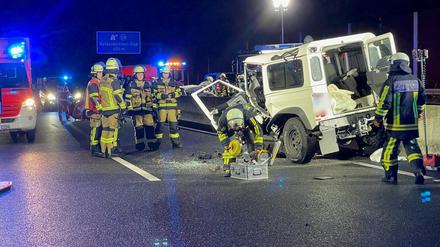 Die Autobahn war am frühen Morgen in beide Richtungen voll gesperrt worden.
