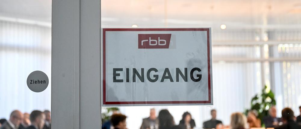 Über die Details des Zwischenberichts zum RBB-Skandal wurden die Mitglieder des Rundfunkrates in einer nicht-öffentlichen Sitzung informiert.