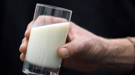 Weniger Milchdurst: Viele junge Leute steigen auf Hafer-, Mandel- oder Sojadrinks um.