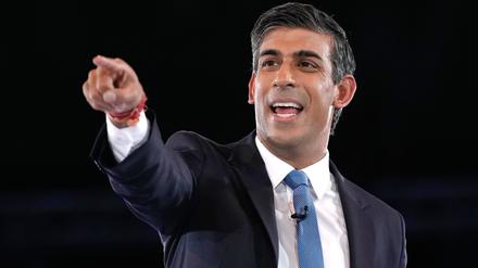Rishi Sunak, ehemaliger Finanzminister, spricht zu Mitgliedern der Konservativen Partei während einer Wahlkampfveranstaltung.