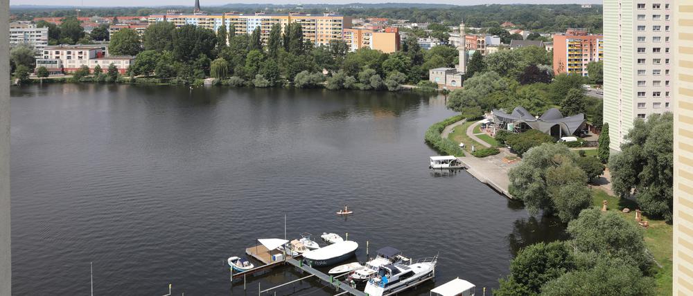 Von der Neustädter Havelbucht soll der Uferweg über die Kolonie Hinzenberg zum Hafen der Weissen Flotte führen.