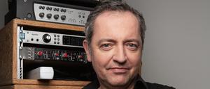 Rainald Grebe: „Die Kapelle lebt!“.