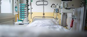 Die Zahl der Corona-Patienten in Brandenburg ist rückläufig.