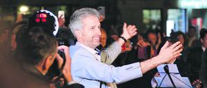 Boris Palmer dirigiert Musiker.