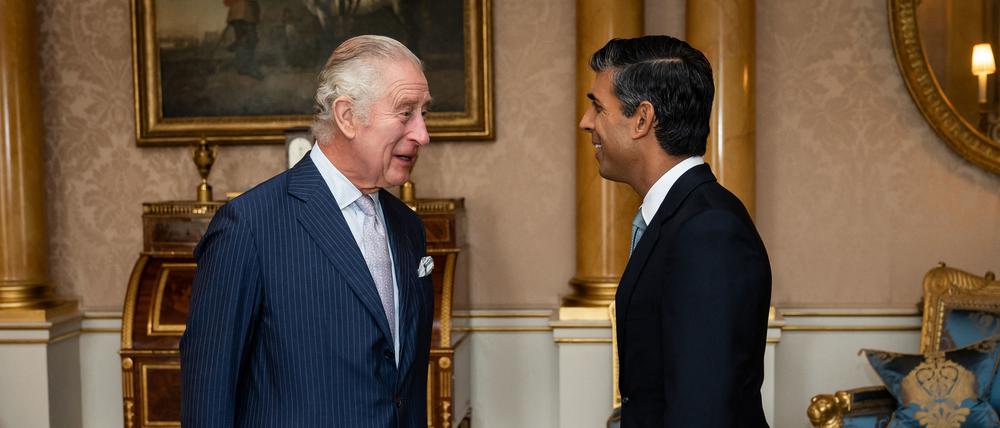 König Charles III. und Rishi Sunak.
