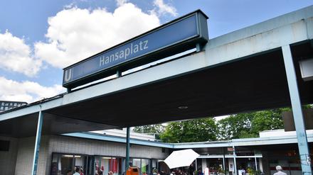 Der Vorfall soll sich am U-Bahnhof Hansaplatz im Hansaviertel eignet haben. Im Raum steht der Verdacht einer Körperverletzung im Amt.