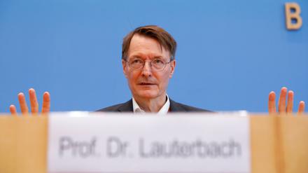 Karl Lauterbach stellt Eckpunkte für Cannbislegalisierung vor.