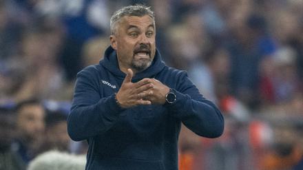 Der Neue am Spielfeldrand bei Schalke 04: Thomas Reis.