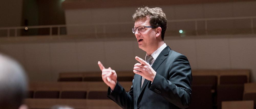 Volker Hedtfeld leitet den Karl-Forster-Chor seit 2007