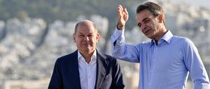 Der griechische Premierminister Kyriakos Mitsotakis und der deutsche Kanzler Olaf Scholz in Athen. 