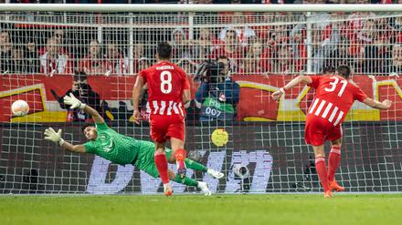 Wie gegen Malmö brachte erneut ein Elfmeter von Robin Knoche die Entscheidung.