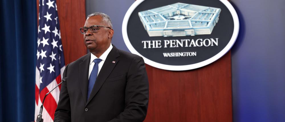 US-Verteidigungsminister Lloyd Austin hält eine Pressekonferenz im Pentagon am 27. Oktober 2022 in Arlington, Virginia.