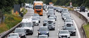 Autos auf einer Autobahn. (Symbolfoto)