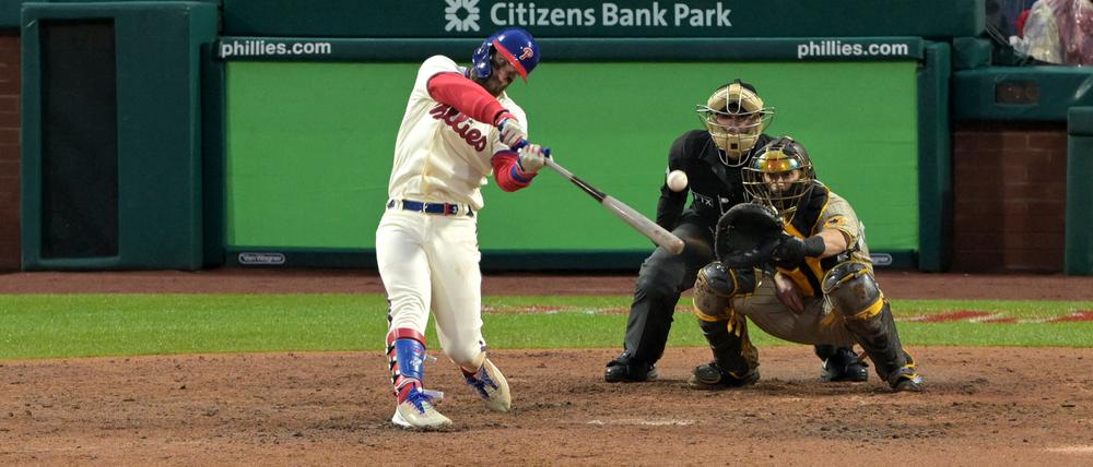 Bryce Harper schlägt viele Homeruns, inzwischen auch richtig wichtige in den Play-offs.