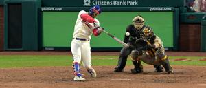 Bryce Harper schlägt viele Homeruns, inzwischen auch richtig wichtige in den Play-offs.