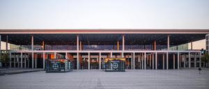 Das Terminal 1 des Flughafen Berlin Brandenburg am Morgen des 02. September 2022. Flughafen Berlin Brandenburg *** Terminal 1 of Berlin Brandenburg Airport on the morning of 02 September 2022 Berlin Brandenburg Airport