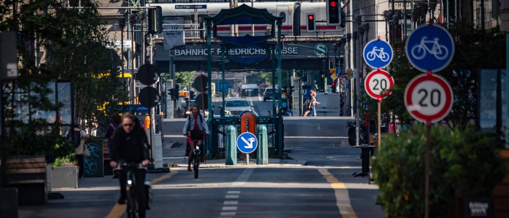 Zwischen Leipziger Straße und Französische Straße dürfen bald wieder Autos rollen - wahrscheinlich jedoch nur für kurze Zeit.