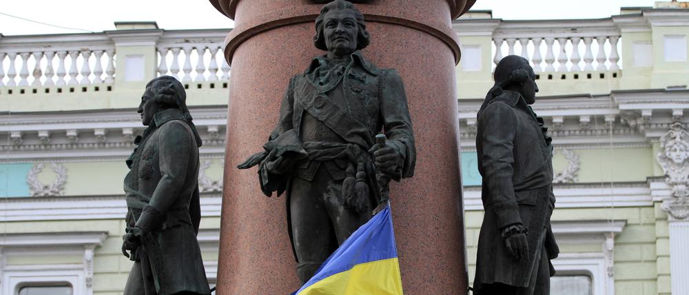 Die Statue in Odessa zeigt Katharina die Zweite und ihre Gefährten de Ribas, de Volan, Potemkin und Zubov (Symbolfoto).