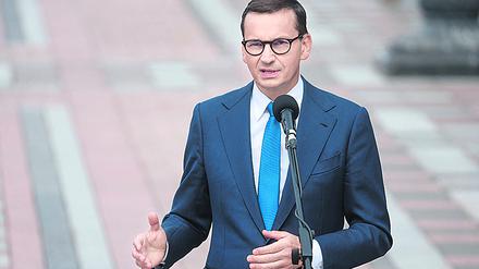 Polens Ministerpräsident Mateusz Morawiecki hat die Entscheidung zum AKW-Bau auf Twitter bekannt gegeben (Archivbild).