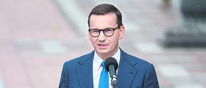 Polens Ministerpräsident Mateusz Morawiecki hat die Entscheidung zum AKW-Bau auf Twitter bekannt gegeben (Archivbild).