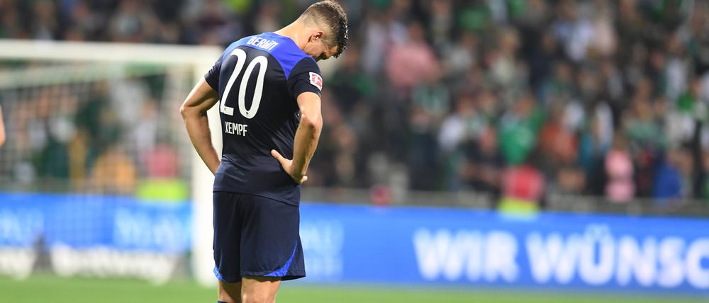 Marc Kempf war schwer geknickt nach der Niederlage gegen Werder.