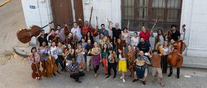 Sarah Willis und das Orchester in Havanna