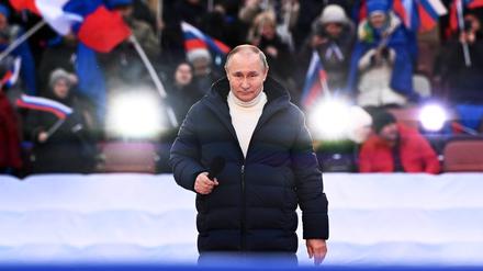 Der russische Präsident Wladimir Putin bei den Feierlichkeiten anlässlich des 8. Jahrestages des Referendums über den Status der Krim und Sewastopols und deren „Wiedervereinigung“ mit Russland.