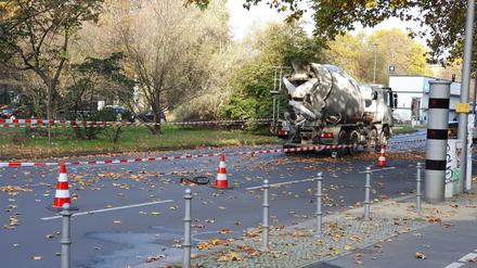 Die 44-jährige Radfahrerin war vergangene Woche Montag an der Bundesallee von einem Betonmischer überfahren worden.