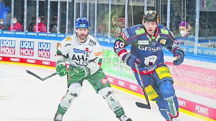 Yannick Veilleux (r.) fehlte den Eisbären lange. Nun steht er vor seinem Comeback.