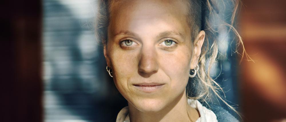 Hat auch ein Faible für persische und indische Musik. Camille Émaille.