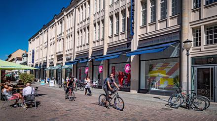 Brandenburger Straße mit Karstadt Potsdam 