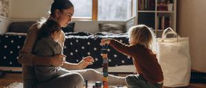 Auf sich gestellt. Jedes fünfte Kind in Deutschland wächst bei nur einem Elternteil auf. 