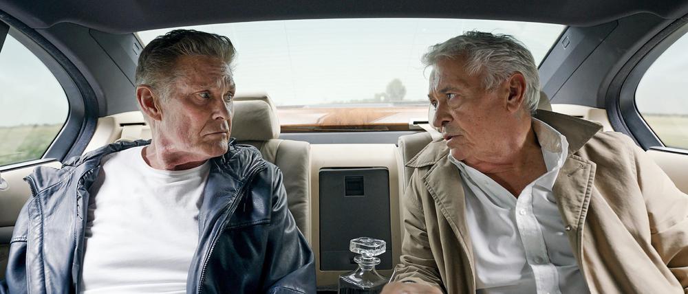 The Hoff träumt von ernsthaften Rollen, gerät statt dessen mit Henry Hübchen in eine fulminante Agenten-Komödie.