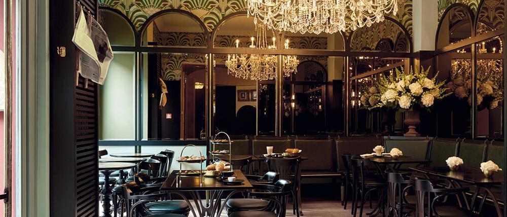 Gastraum des Restaurants im Wintergarten-Varieté.