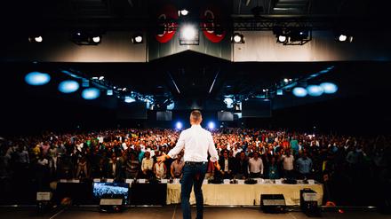 Dirk Kreuter füllt Hallen.