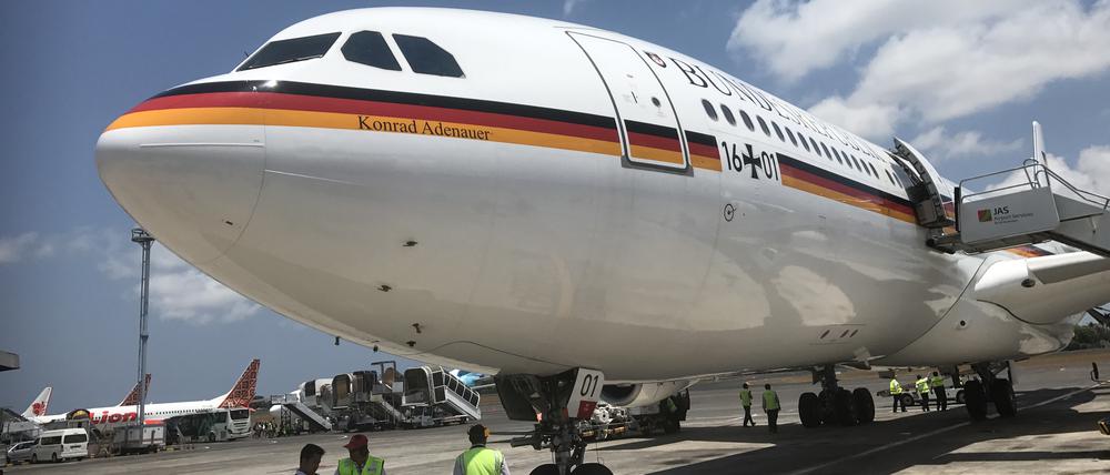 Mit dem Regierungs-Airbus Konrad Adenauer flog der damalige Finanzminister Olaf Scholz 2018 zum IWF-Treffen nach Bali. Dort wurden dann Kabel von Nagetieren angefressen und Scholz musste per Linie zurückfliegen.