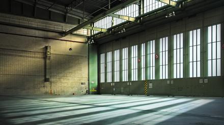 Bald eine Bibliothek? Innenansicht eines Hangars auf dem ehemaligen Flughafen Tempelhof. 