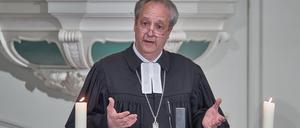 Christian Stäblein, Bischof der Evangelischen Kirche Berlin-Brandenburg-schlesische Oberlausitz, bei einer Predigt.