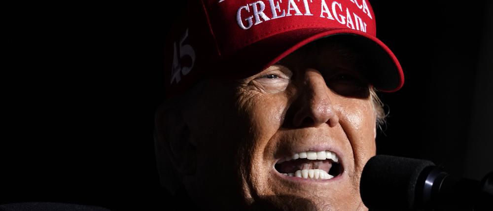Ex-Präsident Donald Trump bei einer Kundgebung in Sioux City, Iowa. 