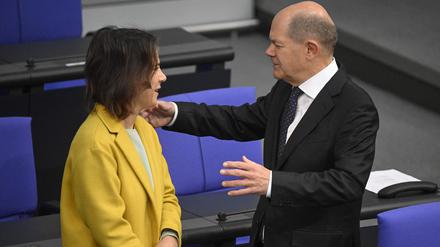 Der Bundeskanzler Olaf Scholz und Außenministerin Annalena Baerbock.