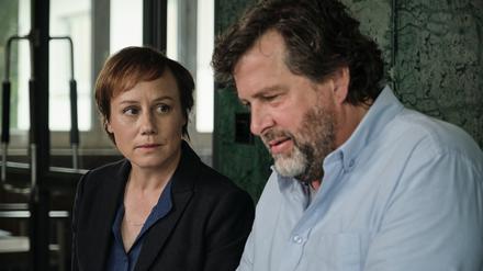 Die Ermittler Friedemann Berg (Hans-Jochen Wagner) und Franziska Tobler (Eva Löbau).