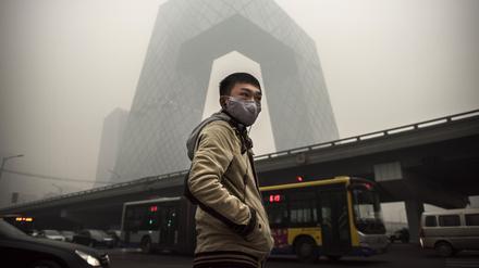 Smog liegt über Peking. Immer noch ist heimische Kohle wichtigster Energieträger in China.