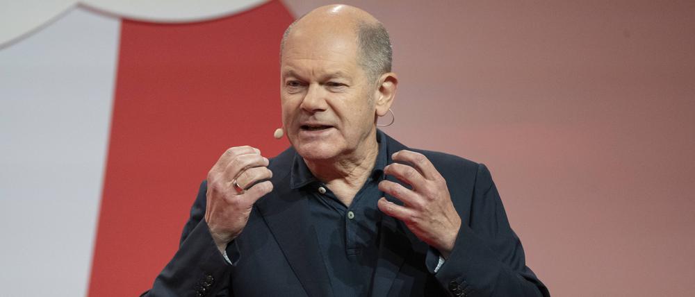 Kanzler Olaf Scholz verspricht eine neue industrielle Revolution beim SPD-Debattenkonvent, aber die Partei fragt sich, wie das finanziert werden soll.