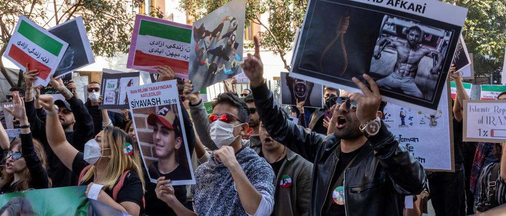 Proteste in der Türkei gegen die iranische Regierung.