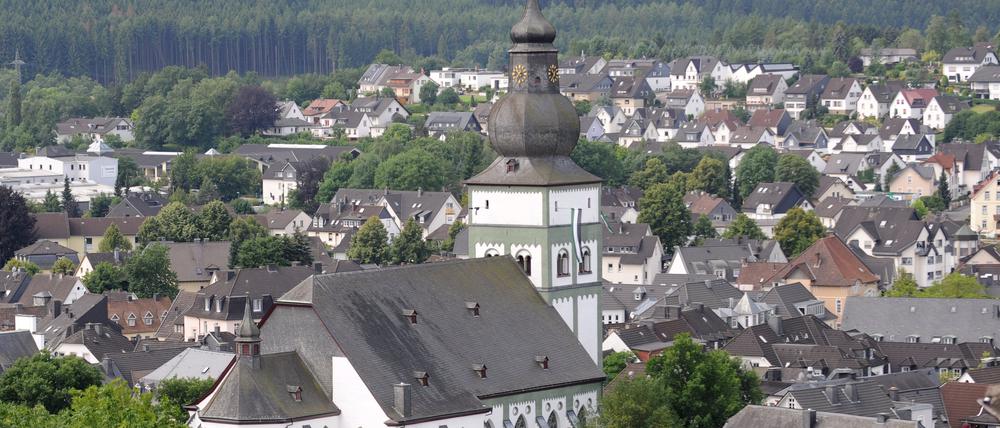 Die Kirchturm des «Sauerländer Doms» in Attendorn, Sauerland, NRW. (Symbolbild)