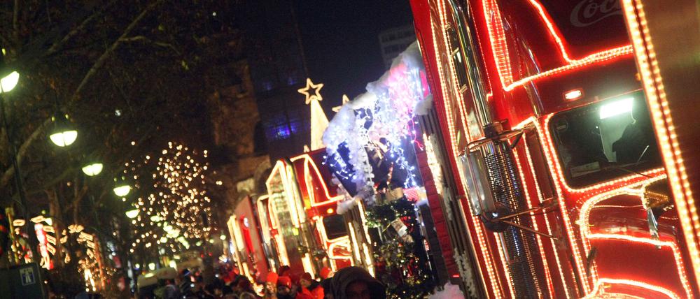 Jährlich touren die Weihnachtstrucks von Coca Cola durch Deutschland.