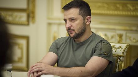 Selenskyj feierte die Ereignisse in der südukrainischen Stadt Cherson.